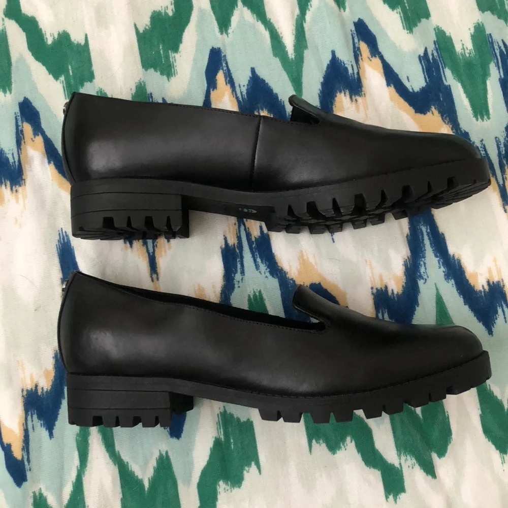 Easy Spirit Women's Black Slip-On “Geneva” Loafers
